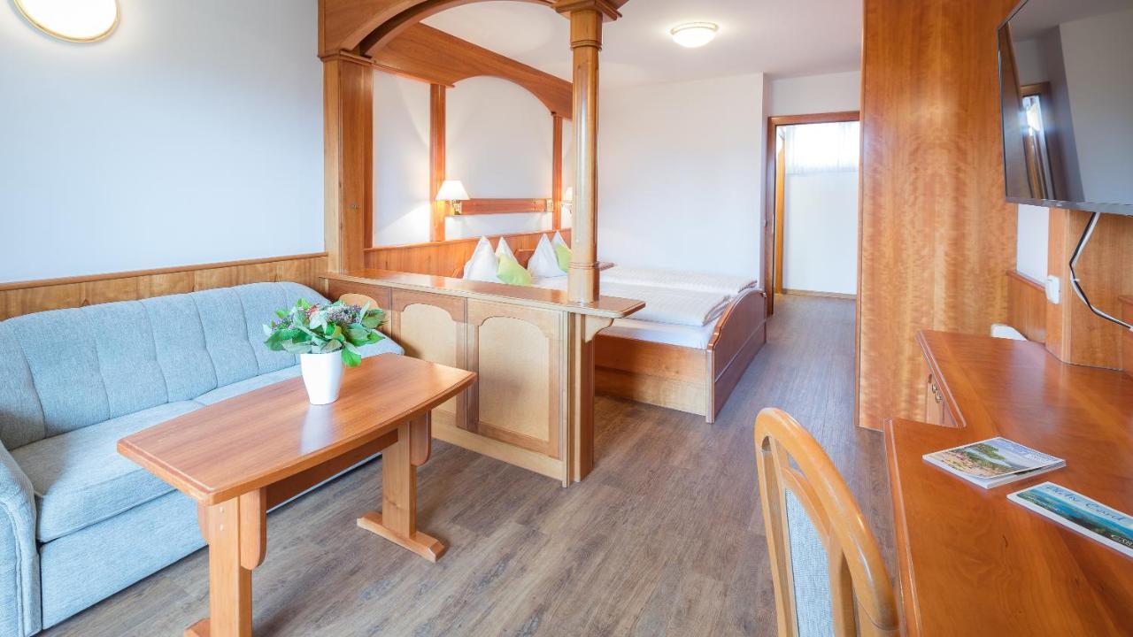 Golf-Tennis-Wellnesshotel Mori Sankt Kanzian am Klopeiner See Eksteriør billede